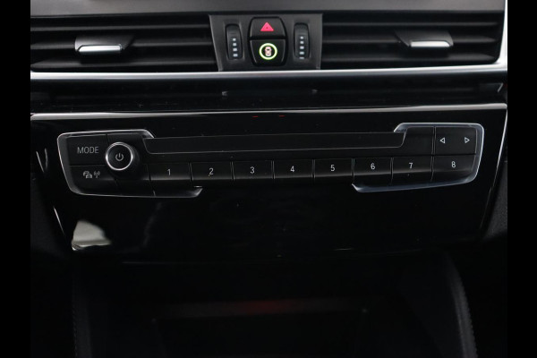 BMW 2 Serie Active Tourer 225xe iPerformance | Sport Line | Stoelverwarming | Full LED | Navigatie | Parkeerhulp | Sportstoelen | Bluetooth | Climate control | Getint glas | Cruise control | PHEV | Plug In