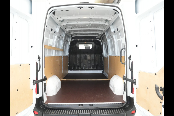 Renault Master T35 2.3 dCi 135pk L3H2 Work Edition Navigatie Clima Cruise Pdc Iperial Trekhaak