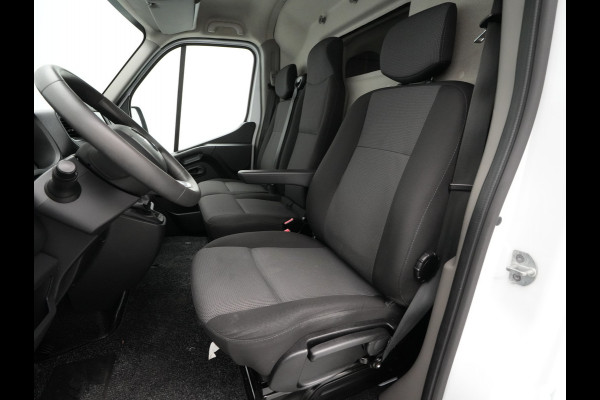 Renault Master T35 2.3 dCi 135pk L3H2 Work Edition Navigatie Clima Cruise Pdc Iperial Trekhaak