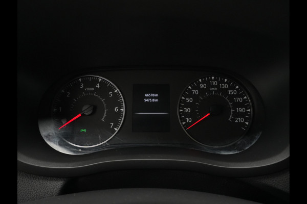 Renault Master T35 2.3 dCi 135pk L3H2 Work Edition Navigatie Clima Cruise Pdc Iperial Trekhaak