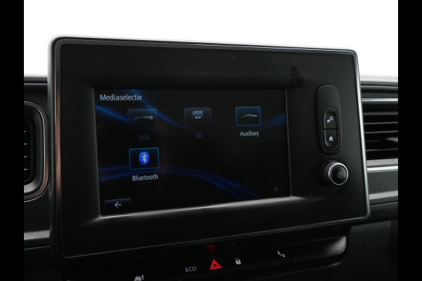 Renault Master T35 2.3 dCi 135pk L3H2 Work Edition Navigatie Clima Cruise Pdc Iperial Trekhaak