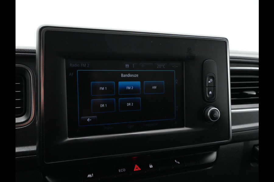 Renault Master T35 2.3 dCi 135pk L3H2 Work Edition Navigatie Clima Cruise Pdc Iperial Trekhaak
