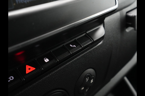 Renault Master T35 2.3 dCi 135pk L3H2 Work Edition Navigatie Clima Cruise Pdc Iperial Trekhaak