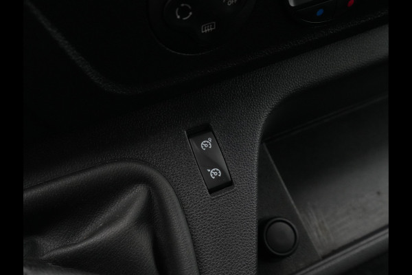 Renault Master T35 2.3 dCi 135pk L3H2 Work Edition Navigatie Clima Cruise Pdc Iperial Trekhaak