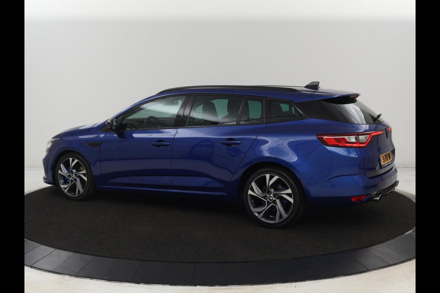 Renault Mégane 1.6 TCe GT | Head-Up | Stoelverwarming | Navigatie | Sfeerverlichting | BOSE Sound | Parkeerhulp | Full LED | Keyless | 18'' | Sportstoelen | Climate control | Bluetooth | Cruise control