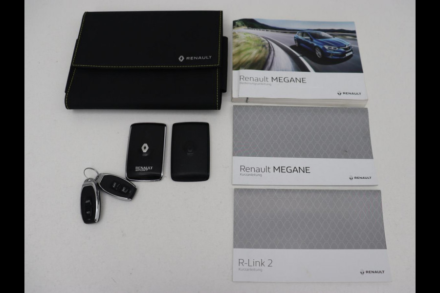 Renault Mégane 1.6 TCe GT | Head-Up | Stoelverwarming | Navigatie | Sfeerverlichting | BOSE Sound | Parkeerhulp | Full LED | Keyless | 18'' | Sportstoelen | Climate control | Bluetooth | Cruise control