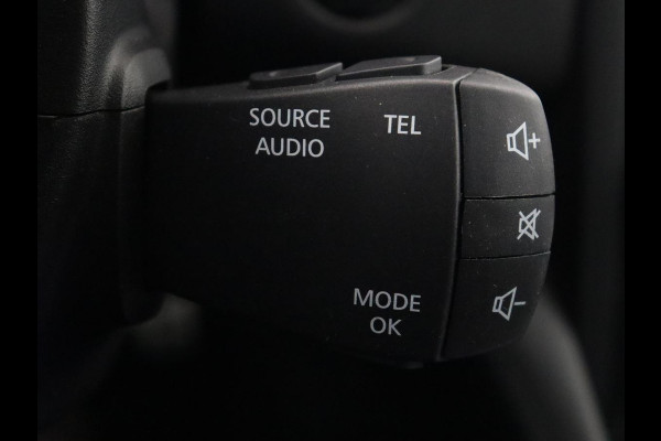 Renault Mégane 1.6 TCe GT | Head-Up | Stoelverwarming | Navigatie | Sfeerverlichting | BOSE Sound | Parkeerhulp | Full LED | Keyless | 18'' | Sportstoelen | Climate control | Bluetooth | Cruise control