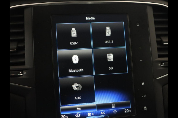 Renault Mégane 1.6 TCe GT | Head-Up | Stoelverwarming | Navigatie | Sfeerverlichting | BOSE Sound | Parkeerhulp | Full LED | Keyless | 18'' | Sportstoelen | Climate control | Bluetooth | Cruise control