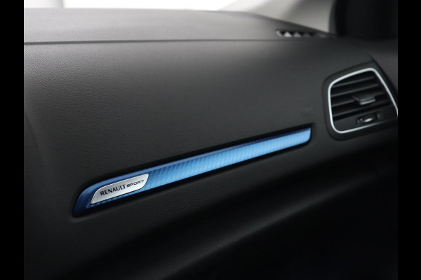 Renault Mégane 1.6 TCe GT | Head-Up | Stoelverwarming | Navigatie | Sfeerverlichting | BOSE Sound | Parkeerhulp | Full LED | Keyless | 18'' | Sportstoelen | Climate control | Bluetooth | Cruise control