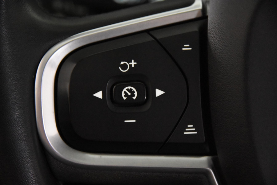 Volvo V60 2.0 B3 Momentum *1ste Eigenaar*Panoramadak*Stoelverwarming*