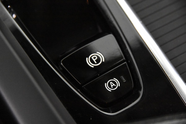 Volvo V60 2.0 B3 Momentum *1ste Eigenaar*Panoramadak*Stoelverwarming*