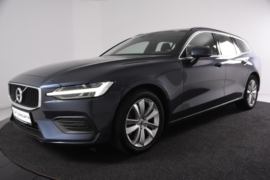 Volvo V60 2.0 B3 Momentum *1ste Eigenaar*Panoramadak*Stoelverwarming*