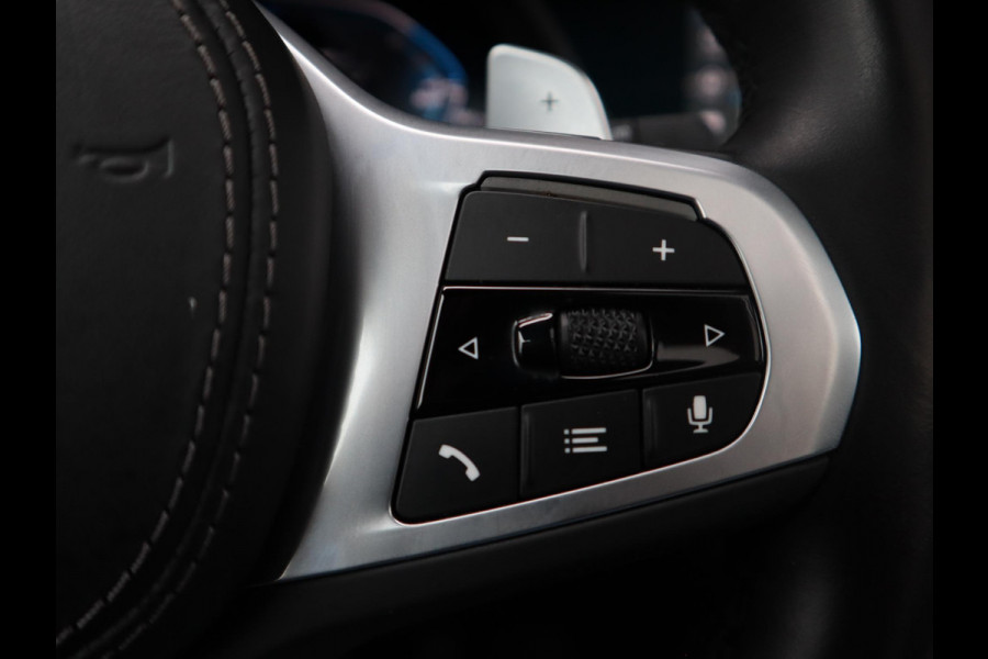 BMW X5 xDrive45e High Executive M Sport Pakket Automaat /  Live Cockpit Professional / Panoramadak / Driving Assistant Professional / Trekhaak / Luchtvering / Comfortstoelen / M Sportremsysteem / 21 Inch / Hifi / Parkeerhulpsysteem Plus