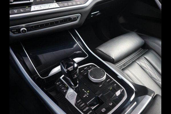 BMW X5 xDrive45e High Executive M Sport Pakket Automaat /  Live Cockpit Professional / Panoramadak / Driving Assistant Professional / Trekhaak / Luchtvering / Comfortstoelen / M Sportremsysteem / 21 Inch / Hifi / Parkeerhulpsysteem Plus