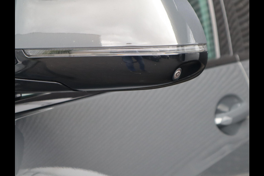 BMW X5 xDrive45e High Executive M Sport Pakket Automaat /  Live Cockpit Professional / Panoramadak / Driving Assistant Professional / Trekhaak / Luchtvering / Comfortstoelen / M Sportremsysteem / 21 Inch / Hifi / Parkeerhulpsysteem Plus