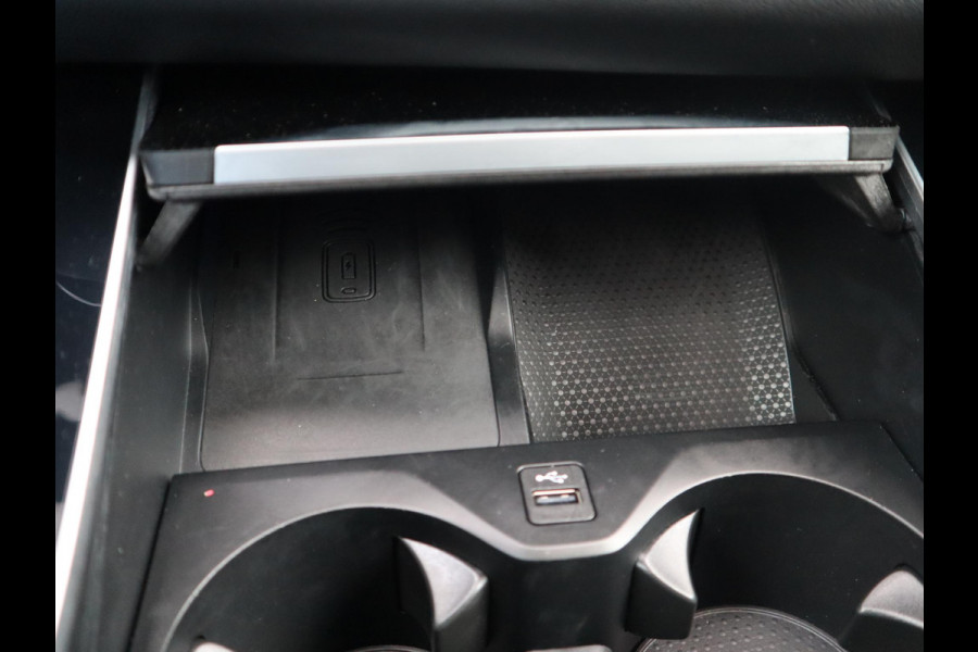 BMW X5 xDrive45e High Executive M Sport Pakket Automaat /  Live Cockpit Professional / Panoramadak / Driving Assistant Professional / Trekhaak / Luchtvering / Comfortstoelen / M Sportremsysteem / 21 Inch / Hifi / Parkeerhulpsysteem Plus