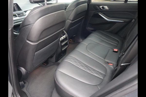 BMW X5 xDrive45e High Executive M Sport Pakket Automaat /  Live Cockpit Professional / Panoramadak / Driving Assistant Professional / Trekhaak / Luchtvering / Comfortstoelen / M Sportremsysteem / 21 Inch / Hifi / Parkeerhulpsysteem Plus
