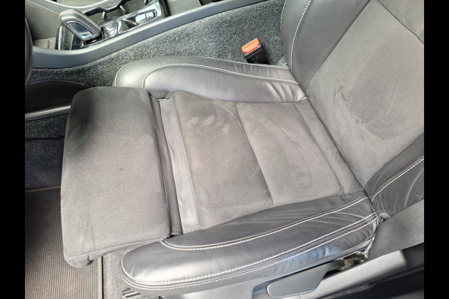 Volvo XC40 1.5 T4 Recharge R-Design | Trekhaak 1800kg | Pano | Leder Alcantara | Two Tone | (occasion)