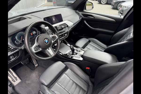 BMW X3 xDrive30i High Executive M Sport Pakket Automaat / Navigatiesysteem Professional / Panoramadak / Trekhaak / Driving Assistant / Adaptief Onderstel / Elektrisch Verstelbare Stoelen / Hifi / Stoelverwarming / Extra Getint Glas / 20 Inch