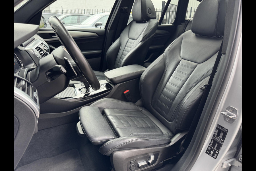 BMW X3 xDrive30i High Executive M Sport Pakket Automaat / Navigatiesysteem Professional / Panoramadak / Trekhaak / Driving Assistant / Adaptief Onderstel / Elektrisch Verstelbare Stoelen / Hifi / Stoelverwarming / Extra Getint Glas / 20 Inch