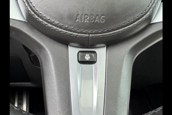 BMW X3 xDrive30i High Executive M Sport Pakket Automaat / Navigatiesysteem Professional / Panoramadak / Trekhaak / Driving Assistant / Adaptief Onderstel / Elektrisch Verstelbare Stoelen / Hifi / Stoelverwarming / Extra Getint Glas / 20 Inch