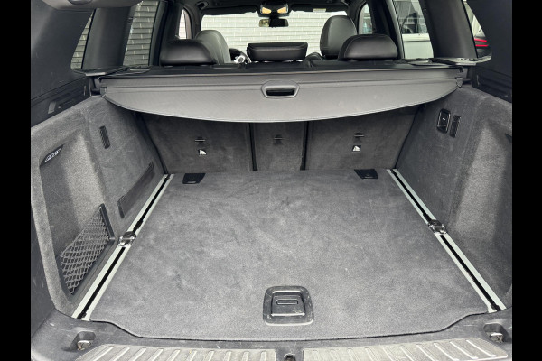 BMW X3 xDrive30i High Executive M Sport Pakket Automaat / Navigatiesysteem Professional / Panoramadak / Trekhaak / Driving Assistant / Adaptief Onderstel / Elektrisch Verstelbare Stoelen / Hifi / Stoelverwarming / Extra Getint Glas / 20 Inch