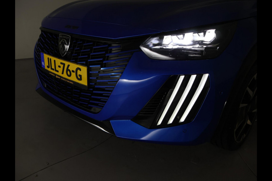 Peugeot 208 1.2 PT 100 PK GT + SPORTSTOELEN | 17 INCH | CAMERA | SFEERVERLICHTING | NAVIGATIE | CARPLAY | DAB