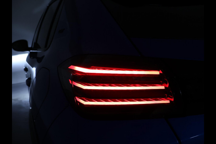 Peugeot 208 1.2 PT 100 PK GT + SPORTSTOELEN | 17 INCH | CAMERA | SFEERVERLICHTING | NAVIGATIE | CARPLAY | DAB