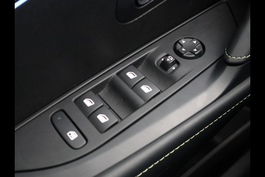 Peugeot 208 1.2 PT 100 PK GT + SPORTSTOELEN | 17 INCH | CAMERA | SFEERVERLICHTING | NAVIGATIE | CARPLAY | DAB