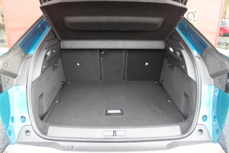 Peugeot 3008 1.2 Hybrid 145PK ALLURE | 360° CAMERA | KEYLESS ENTRY/START | STUUR VERWARMING | ALARM | DODEHOEK DETECTIE | 19" LICHTMETALEN VELGEN | NAVIGATIE | DRAADLOZE APPLE CARPLAY/ANDROID AUTO | ADAPTIVE CRUISE CONTROL | CLIAMTE CONTROL | PARKEERSENSOREN VOOR EN ACHTER |