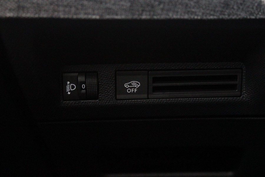 Peugeot 3008 1.2 Hybrid 145PK ALLURE | 360° CAMERA | KEYLESS ENTRY/START | STUUR VERWARMING | ALARM | DODEHOEK DETECTIE | 19" LICHTMETALEN VELGEN | NAVIGATIE | DRAADLOZE APPLE CARPLAY/ANDROID AUTO | ADAPTIVE CRUISE CONTROL | CLIAMTE CONTROL | PARKEERSENSOREN VOOR EN ACHTER |