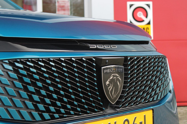 Peugeot 3008 1.2 Hybrid 145PK ALLURE | 360° CAMERA | KEYLESS ENTRY/START | STUUR VERWARMING | ALARM | DODEHOEK DETECTIE | 19" LICHTMETALEN VELGEN | NAVIGATIE | DRAADLOZE APPLE CARPLAY/ANDROID AUTO | ADAPTIVE CRUISE CONTROL | CLIAMTE CONTROL | PARKEERSENSOREN VOOR EN ACHTER |