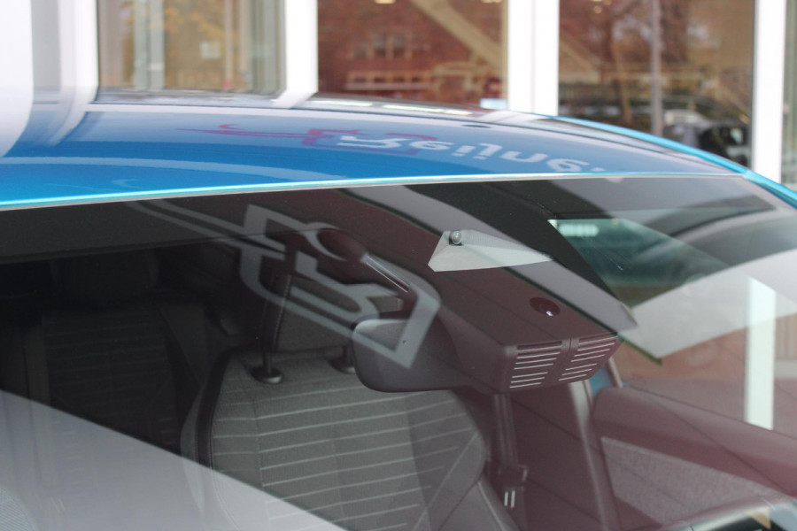 Peugeot 3008 1.2 Hybrid 145PK ALLURE | 360° CAMERA | KEYLESS ENTRY/START | STUUR VERWARMING | ALARM | DODEHOEK DETECTIE | 19" LICHTMETALEN VELGEN | NAVIGATIE | DRAADLOZE APPLE CARPLAY/ANDROID AUTO | ADAPTIVE CRUISE CONTROL | CLIAMTE CONTROL | PARKEERSENSOREN VOOR EN ACHTER |