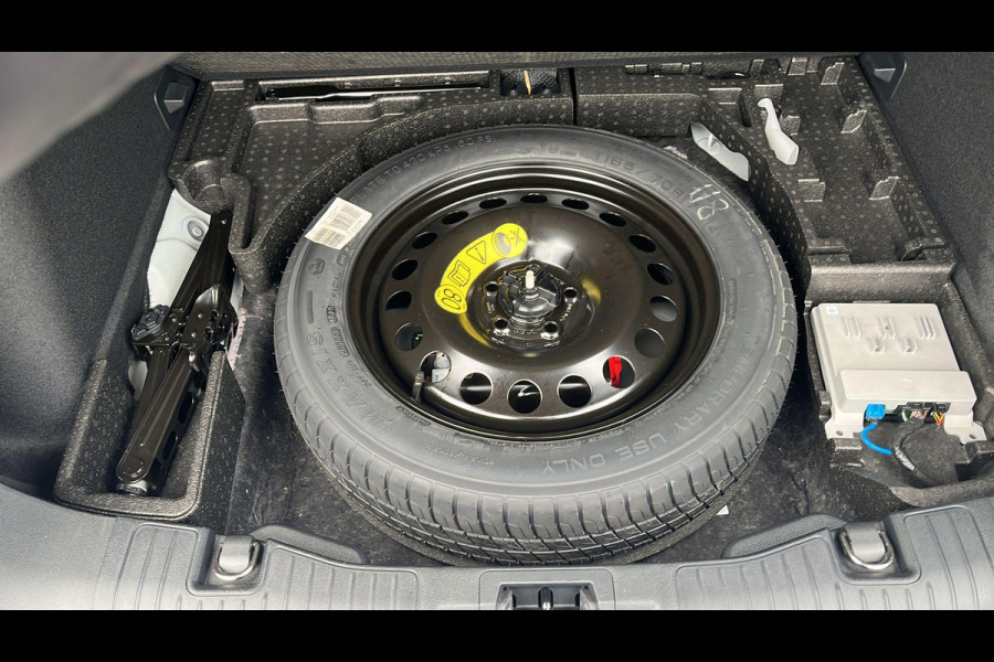 Ford Kuga 2.5 FHEV Active X | 190pk | Driver Assistance Pack | Technology Pack | Winterpack | Panoramadak | All Weather Banden | Geen stekker nodig