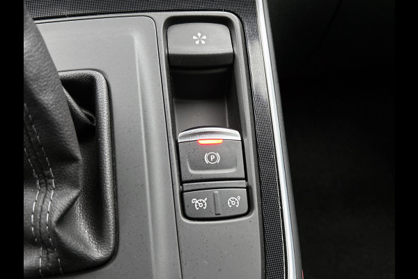 Renault Scénic 1.3 TCe 140PK EDC Bose | ADAPTIVE CRUISE | DEALER ONDERHOUDEN | CAMERA | ELEKTR. STOELEN | HEAD-UP | TREKHAAK WEGKLAPB