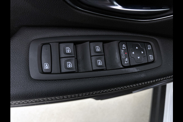 Renault Scénic 1.3 TCe 140PK EDC Bose | ADAPTIVE CRUISE | DEALER ONDERHOUDEN | CAMERA | ELEKTR. STOELEN | HEAD-UP | TREKHAAK WEGKLAPB