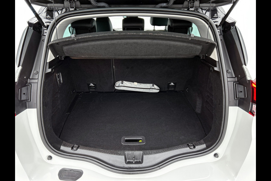 Renault Scénic 1.3 TCe 140PK EDC Bose | ADAPTIVE CRUISE | DEALER ONDERHOUDEN | CAMERA | ELEKTR. STOELEN | HEAD-UP | TREKHAAK WEGKLAPB