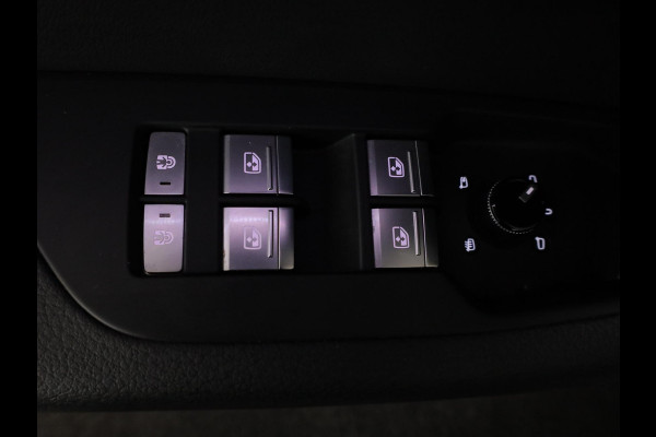 Audi A6 Avant 40 TFSI S edition 204pk | Panoramadak |Verwarmbare voorstoelen | 19'Lichtmetalen velgen |  Parkeercamera |