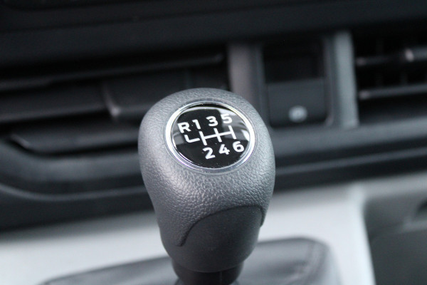 Ford Transit Custom 320 2.0 TDCI L2H1 Trend 136pk - Carplay - Android - Camera - LED koplampen - Airbag bijrijder - 70l tank - Rijklaar