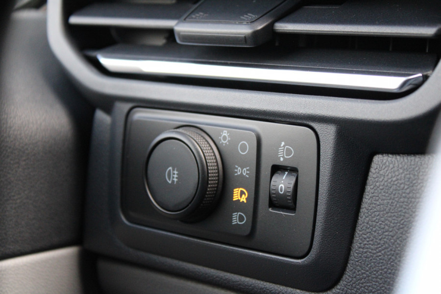 Ford Transit Custom 320 2.0 TDCI L2H1 Limited 150pk - Adaptive Cruise - Verwarmd stuur - Blind spot - Navigatie - Camera - Draadloos laden - Rijklaa