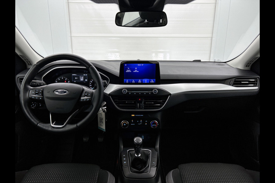 Ford FOCUS Wagon 1.0 EcoBoost Hybrid Edition Business (NAVIGATIE, CARPLAY, CAMERA, PARKEERSENSOREN, 1e EIGENAAR, GOED ONDERHOUDEN)