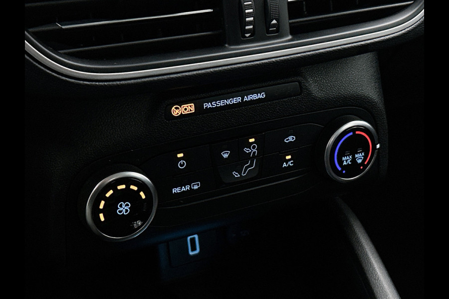 Ford FOCUS Wagon 1.0 EcoBoost Hybrid Edition Business (NAVIGATIE, CARPLAY, CAMERA, PARKEERSENSOREN, 1e EIGENAAR, GOED ONDERHOUDEN)