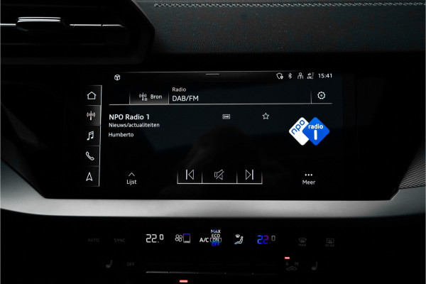 Audi A3 Sportback 30 TFSI S Edition Pano ACC Zwart Optiek Trekhaak