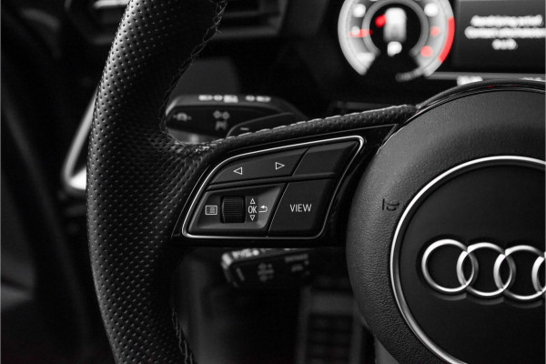 Audi A3 Sportback 30 TFSI S Edition Pano ACC Zwart Optiek Trekhaak