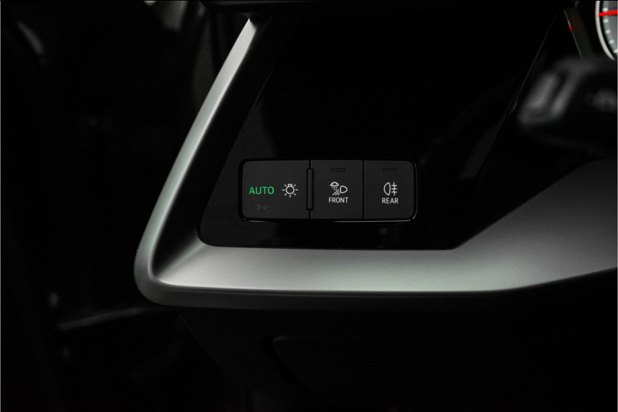 Audi A3 Sportback 30 TFSI S Edition Pano ACC Zwart Optiek Trekhaak