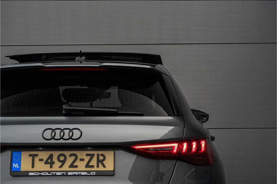 Audi A3 Sportback 30 TFSI S Edition Pano ACC Zwart Optiek Trekhaak