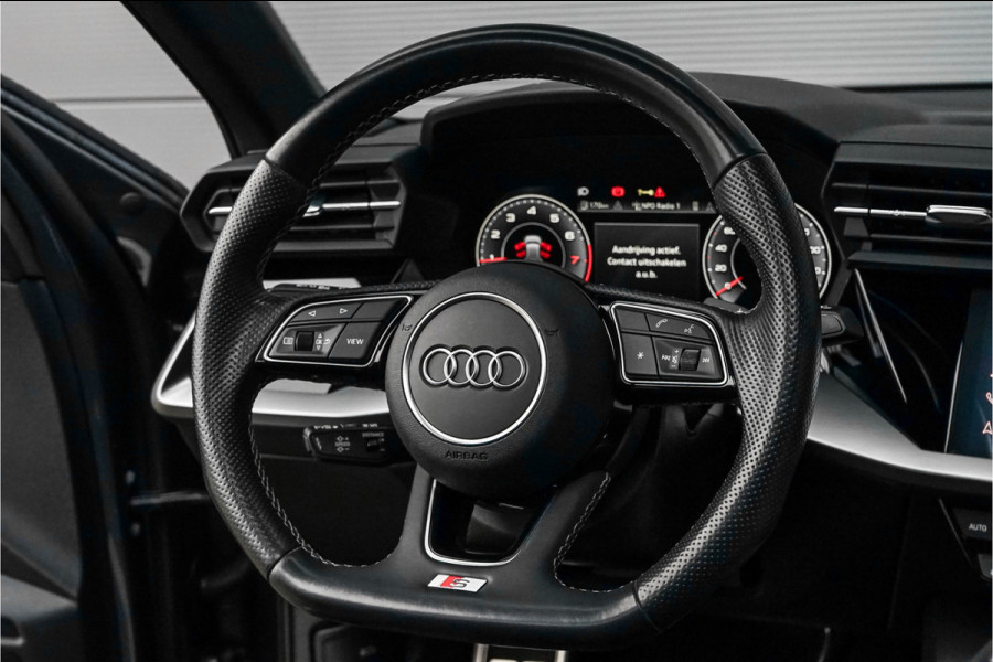 Audi A3 Sportback 30 TFSI S Edition Pano ACC Zwart Optiek Trekhaak