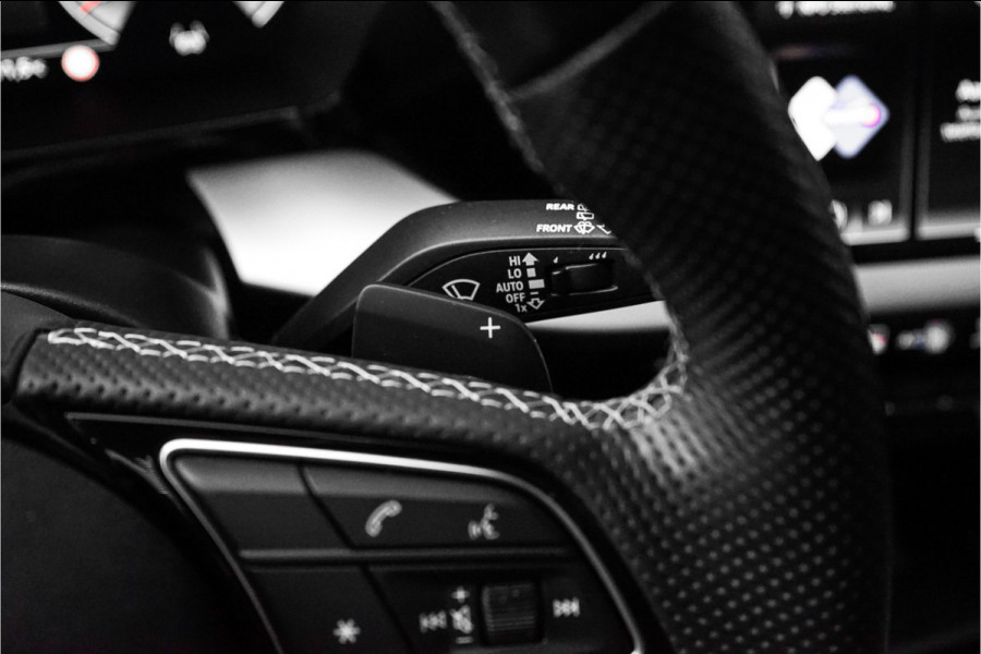 Audi A3 Sportback 30 TFSI S Edition Pano ACC Zwart Optiek Trekhaak