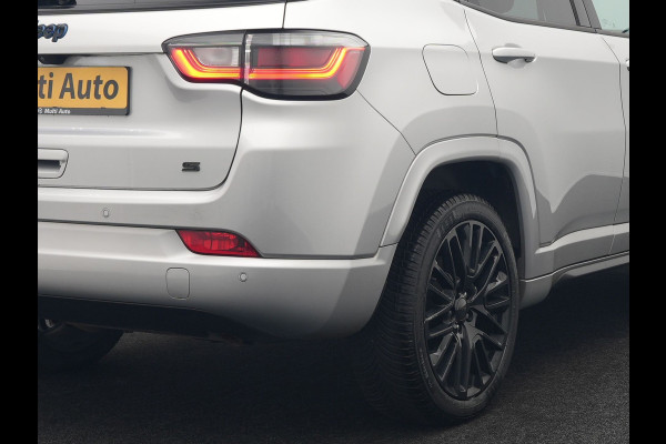 Jeep Compass 4xe 240 Electric S Plug In Hybrid 240pk PHEV | Adaptive Cruise | Camera | Lederen Sportstoelen Verwarmd | Apple Carplay | Stuur Verwarmd | Virtual | Keyless | Navigatie | DAB |