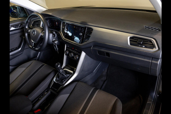 Volkswagen T-Roc 1.0 TSI Style Business / 110pk / Achteruitrij camera / Virtual cockpit /